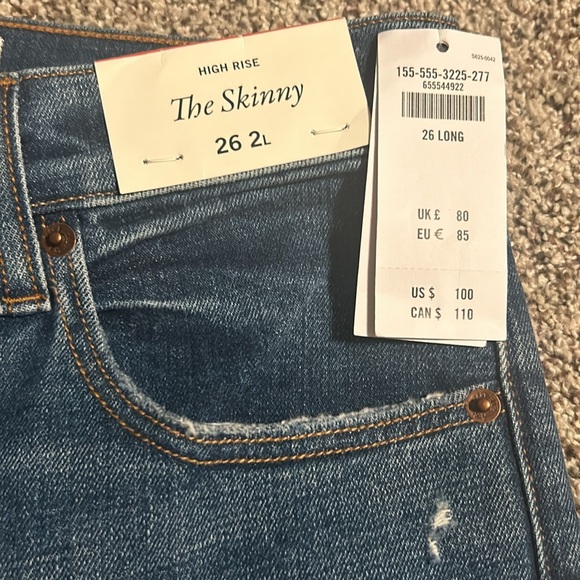 Abercrombie and Fitch The High Rise Skinny Jeans - Picture 2 of 3